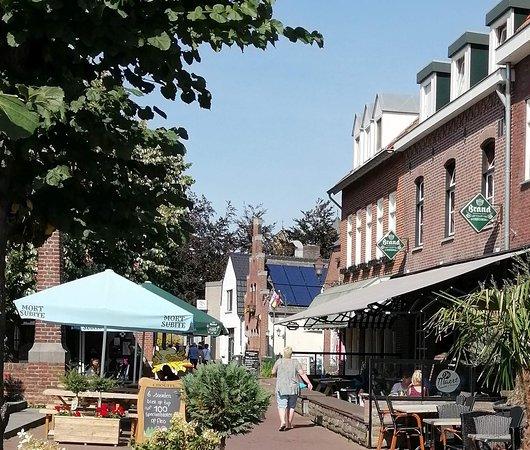 De Maert, cafe en fritterie
